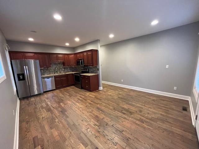 Foto del edificio - 2711 1st Ave