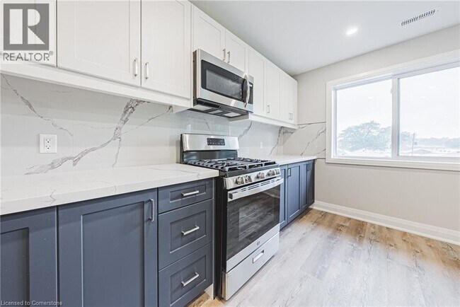 Photo du bâtiment - 472 E 36th St