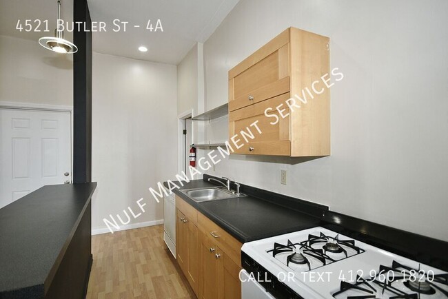 Foto del edificio - 2 Bed, 1 Bath Apartment in Lawrenceville