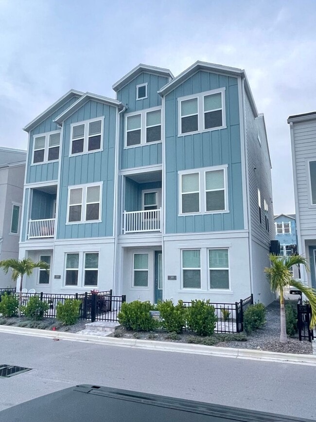 Photo - Annual Unfurnished 3 Bedroom, 3.5 Bathroom... House