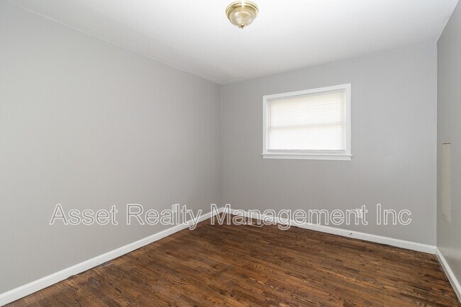 Foto del edificio - 4802 Inskip Rd