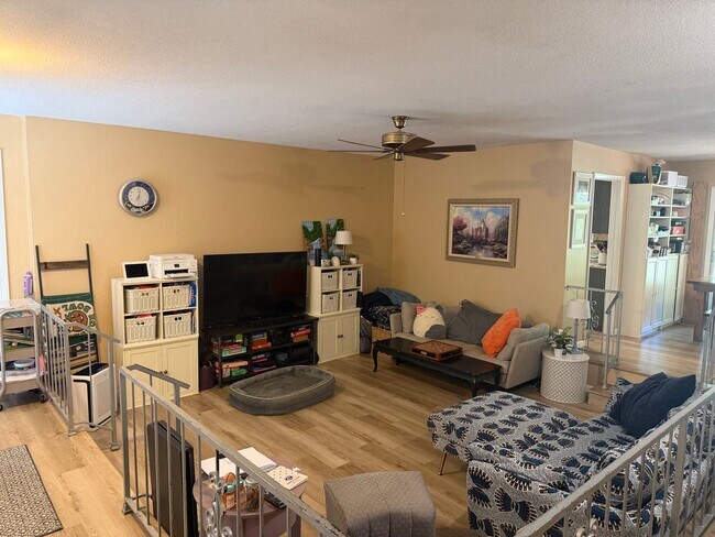 Foto del edificio - Beautiful 3 Bedroom 2 Bathroom House!!!