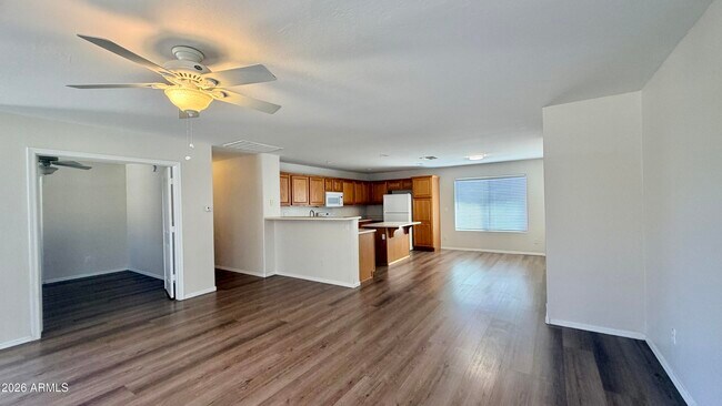 Foto del edificio - 42291 W Desert Fairways Dr