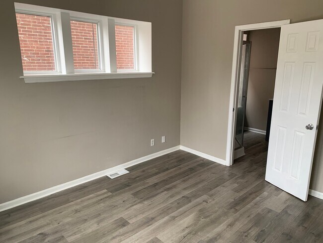 Building Photo - 4010 Castleman Ave