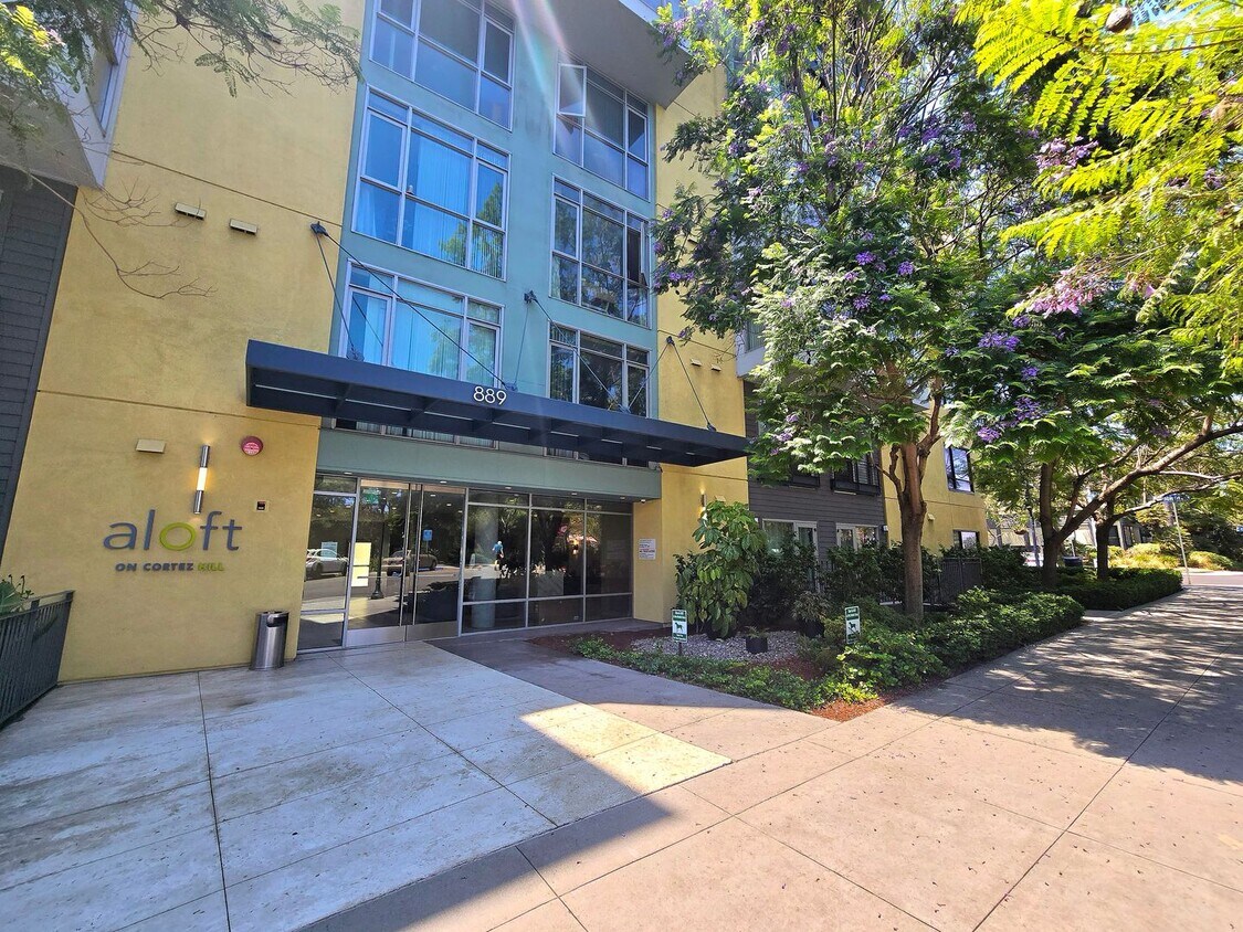 Foto principal - Beautiful 2Bd/2Ba In Cortez Hill With Grea...
