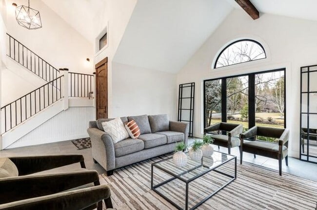 Foto del edificio - Beautiful Remodeled Home on Acreage!