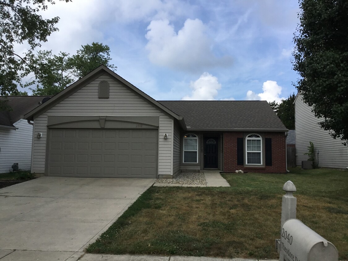 Foto principal - 2040 Theodore Dr