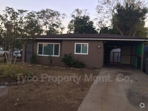 Building Photo - 1491 Holly Ave