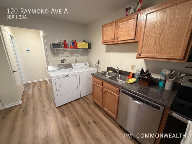 Foto del edificio - 120 Raymond Ave