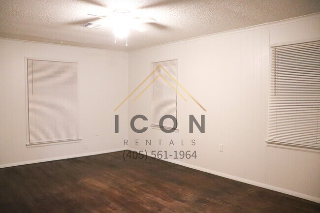 Foto del edificio - 1108 W Warren St