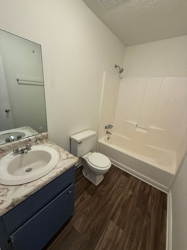 Building Photo - 540/542 Rustwood Dr