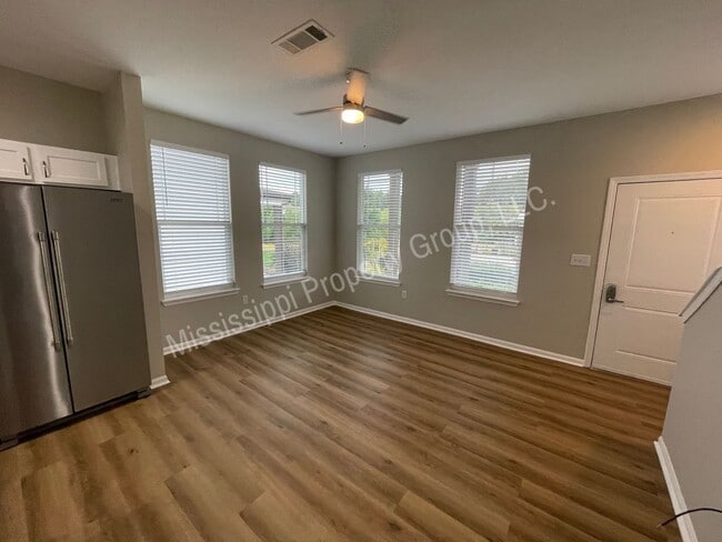 Photo - 3BD/3.5BA Available for Mid-August Move In House