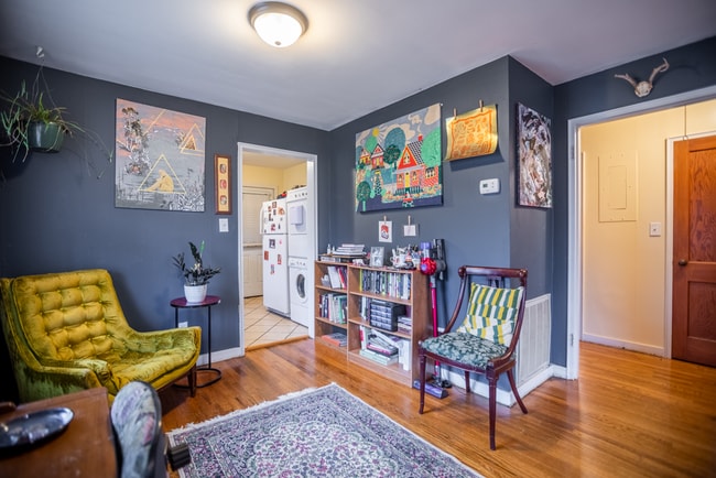 Building Photo - 2212 McClung Ave