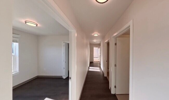 Foto del edificio - 900 N Oak Harbor St