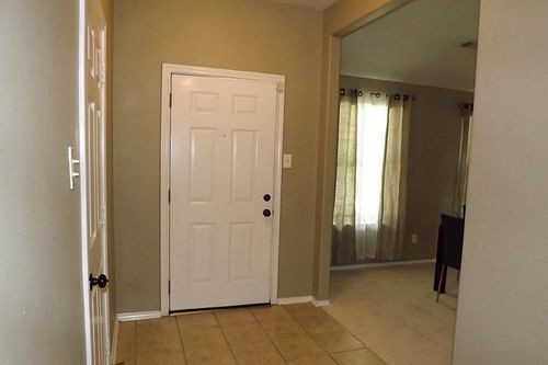 Foto del edificio - 2126 Pickwick Pines Dr