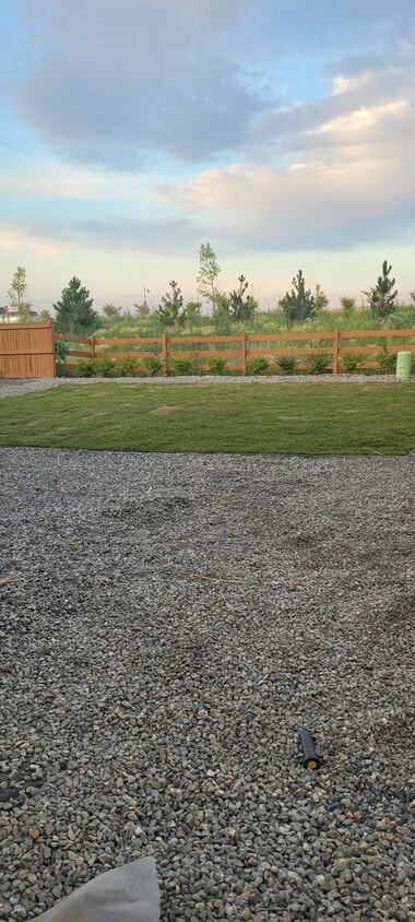 Photo - 537 Nightsky St-