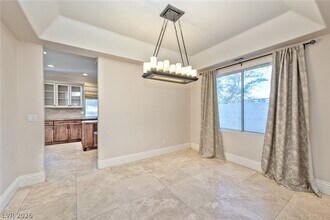 Building Photo - 2175 Fountain Springs Dr