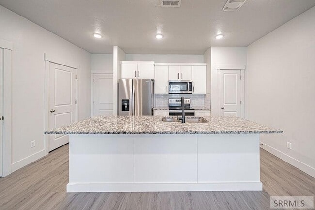 Building Photo - 651 S 2400 W