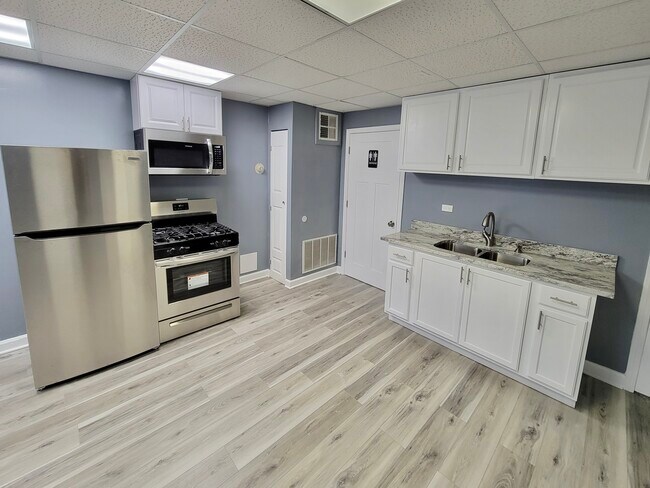 Foto del edificio - 6222 W Addison St