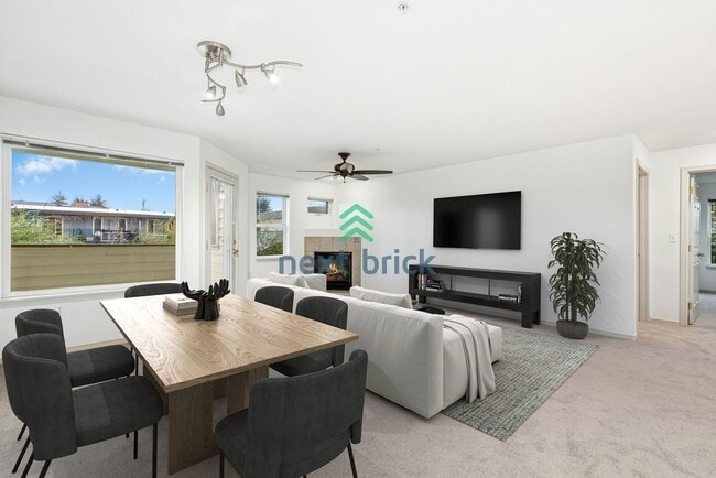 Building Photo - Beautiful 2 bedrooms and 2 bathrooms Condo...