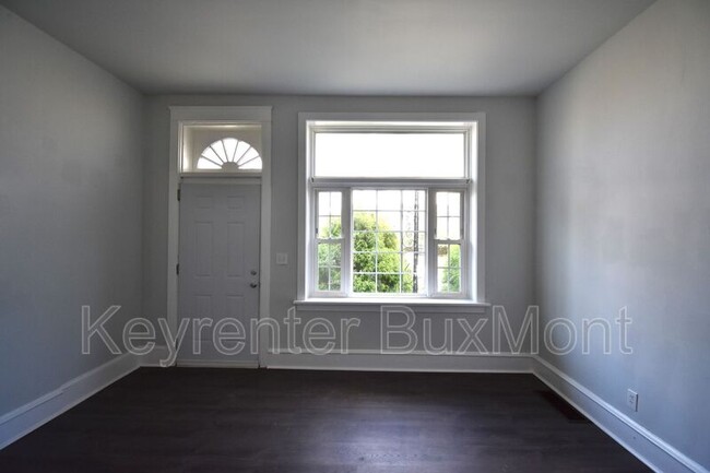 Building Photo - 1544 Chichester Ave