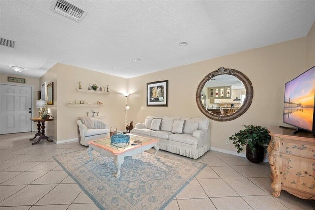 Building Photo - 1419 Riverside Cir