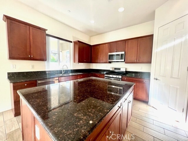 Building Photo - 42854 Portezza Ct