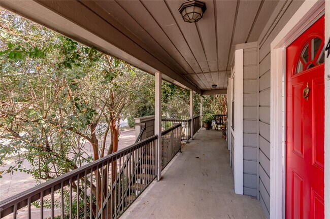 Foto del edificio - 2404 Sycamore Ave