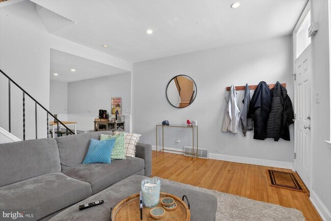 Foto del edificio - 874 N 4th St