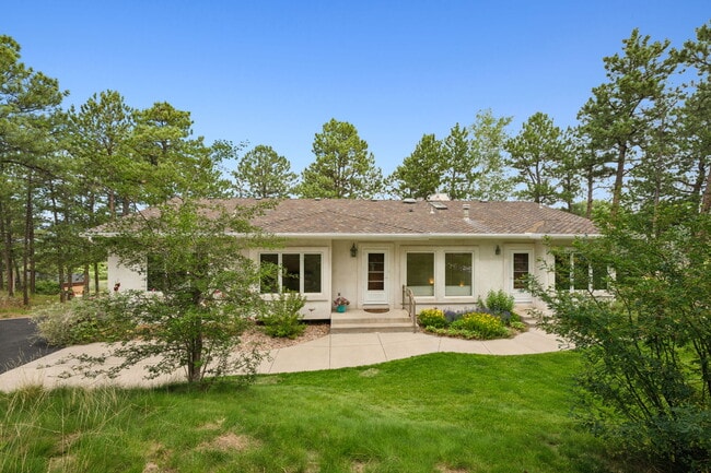 Building Photo - 235 Winding Meadow Way