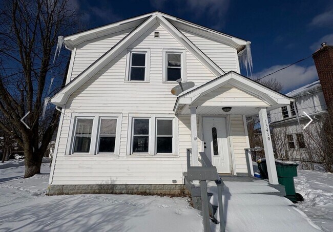 Foto del edificio - 15419 Woodbrook Ave