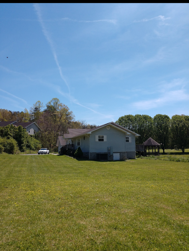 1.18 acres of land to enjoy. - 2802 Seth Rd