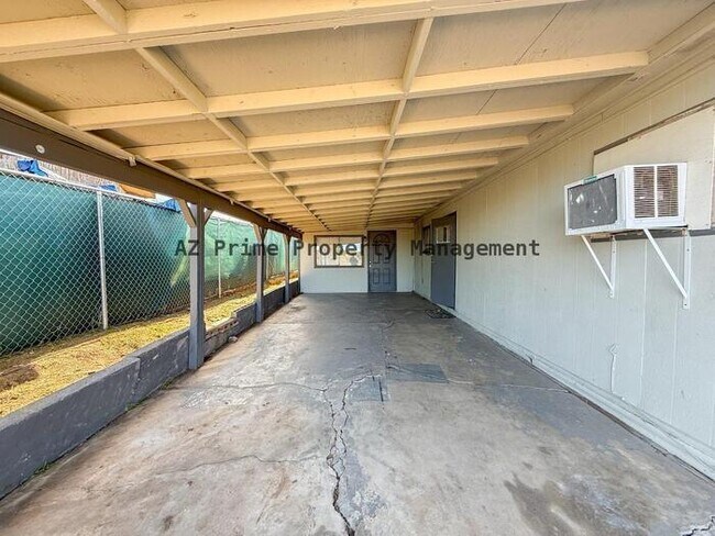 Foto del edificio - 17401 E Meadow Ln