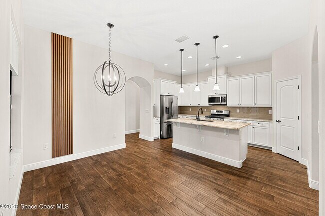 Foto del edificio - 2225 Zuma Ln