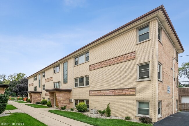 Building Photo - 6855 N Olmsted Ave