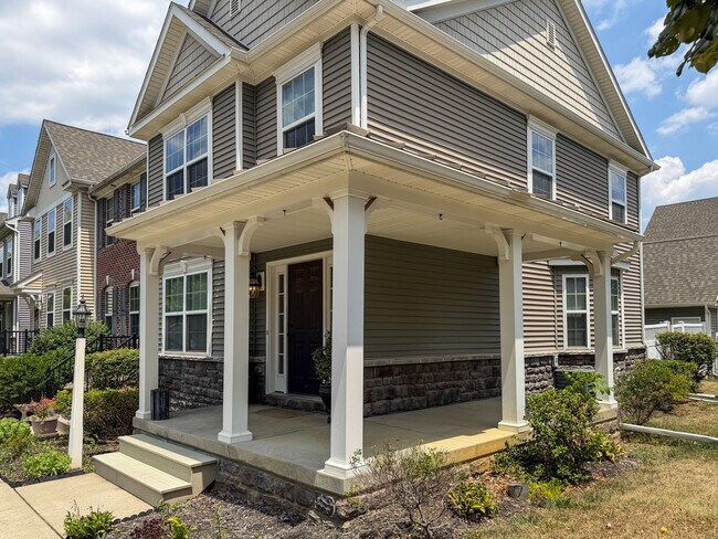 Foto del edificio - 900 Cadwell Ln