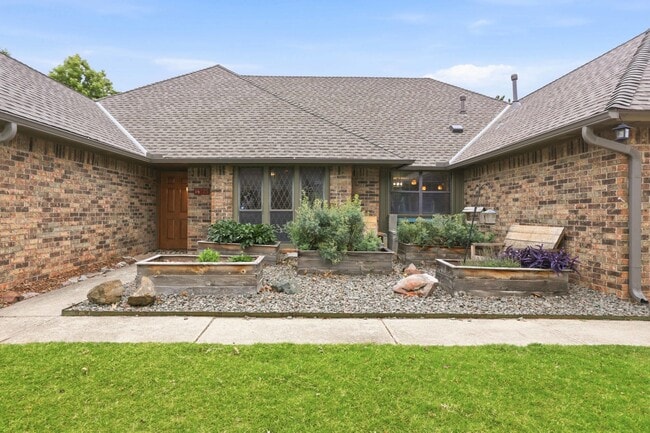 Photo - 14125 Osage Dr (Edmond, OK) House