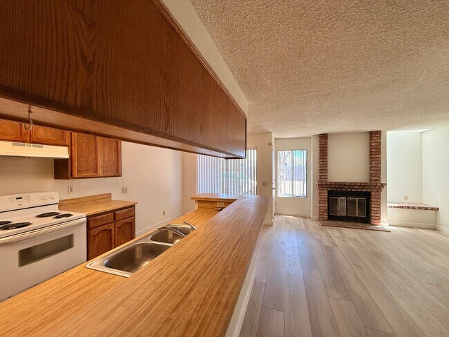 Foto del edificio - Spacious 2bd/2ba Home Nestled between North Park and Mission Valley