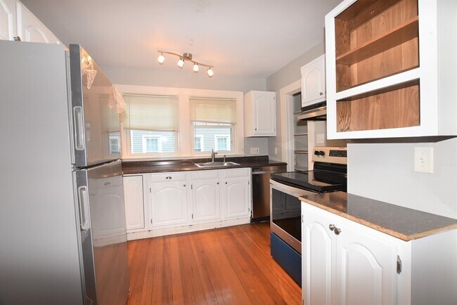 Building Photo - 149 Oakley Rd