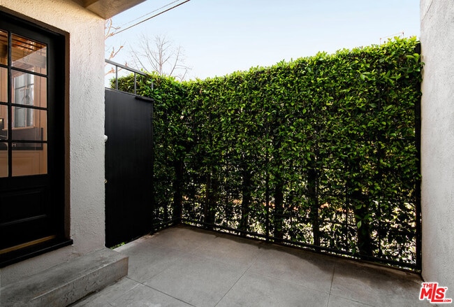 Foto del edificio - 179 S Rodeo Dr