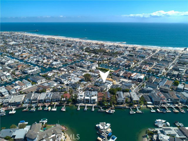 Building Photo - 411 39th St