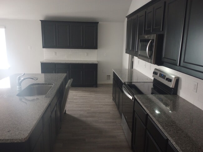 Foto del edificio - 10128 Boxelder Dr