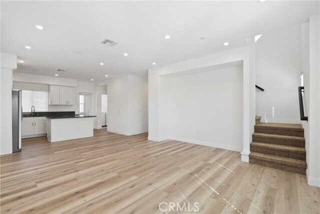 Foto del edificio - 13266 Ramona Blvd