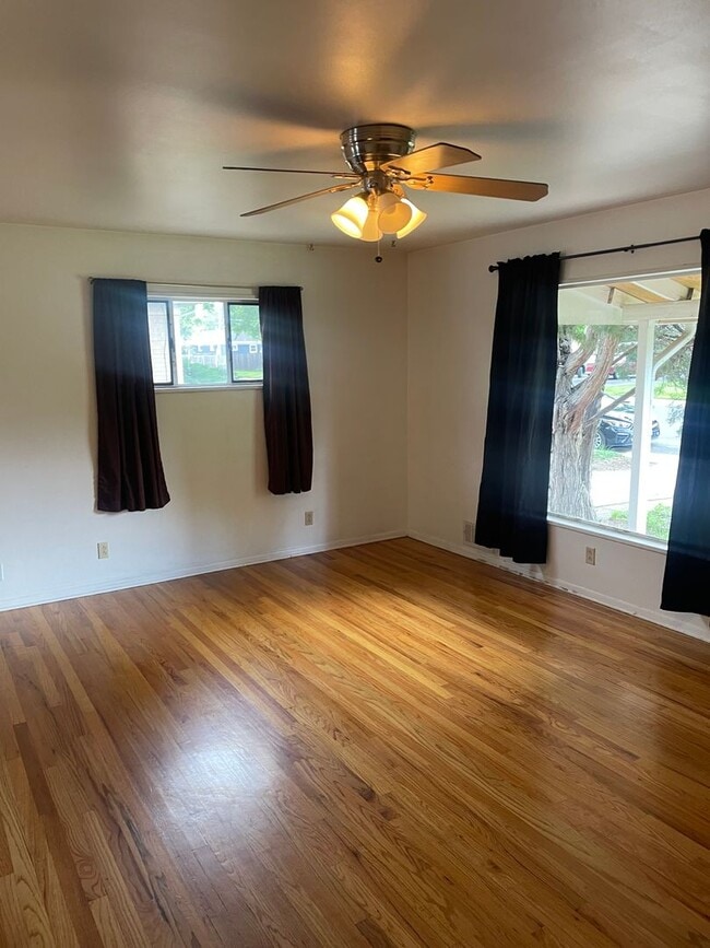 Building Photo - Ranch style home for rent very close to An...