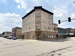 Building Photo - 26 S Galena Ave