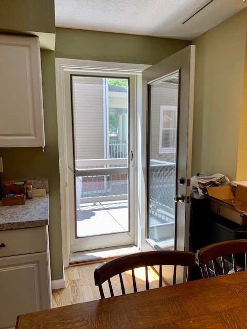 Private Deck - 231 N Fillmore St