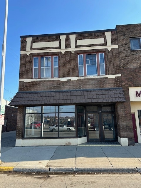 Building Photo - 112.5 E Washington Ave
