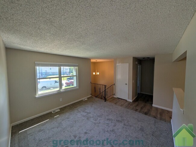 Building Photo - 12221 S Sycamore St
