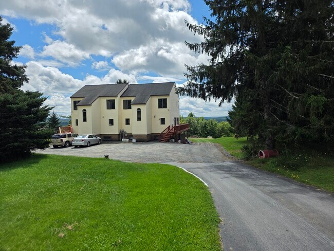 Foto del edificio - 857 County Route 164