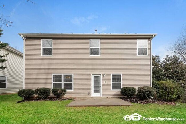 Foto del edificio - Spacious 4 bedroom move in ready home.